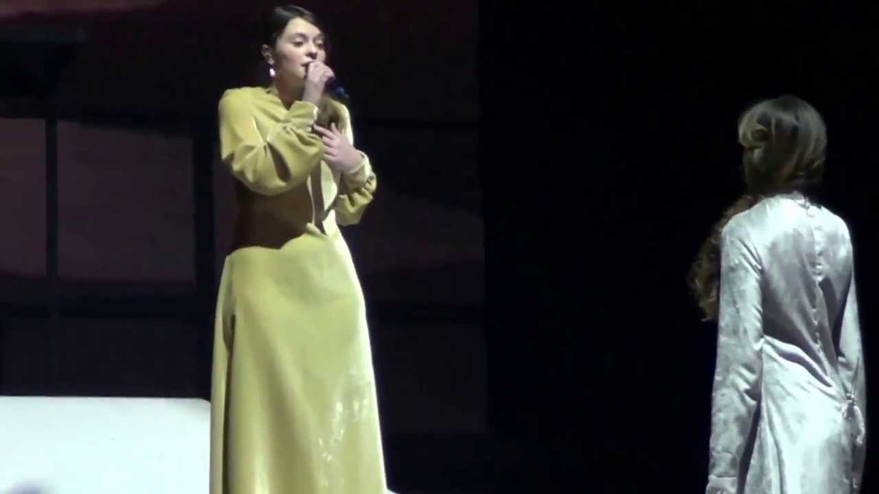 Francesca Michielin & Alice - La Ragazza Con L'Orecchino Di Perla