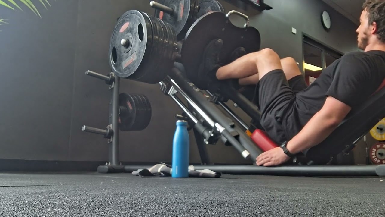 Leg press calf raises 25x280kg