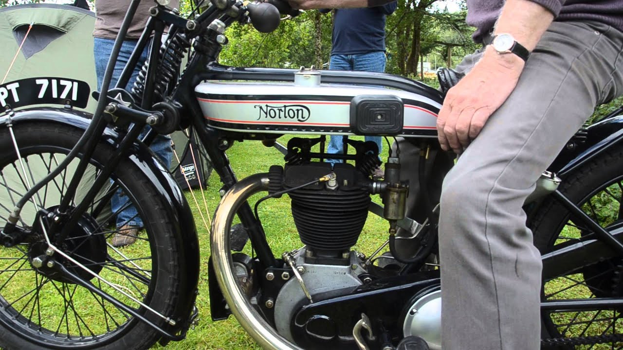 Flat Tank Norton slow tickover.