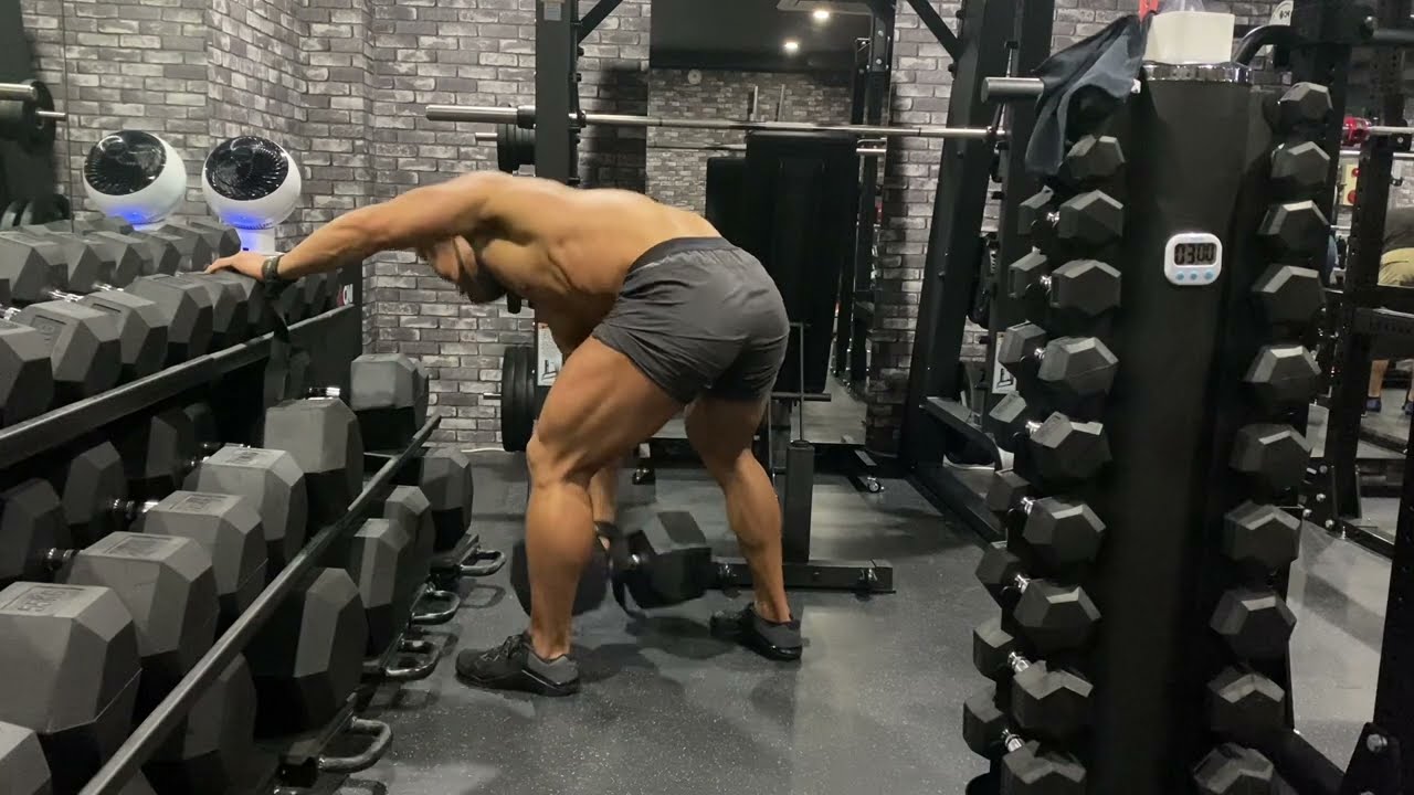 鬼ジムで脚トレ！トレーニング前のストレッチから全種目全セット公開！