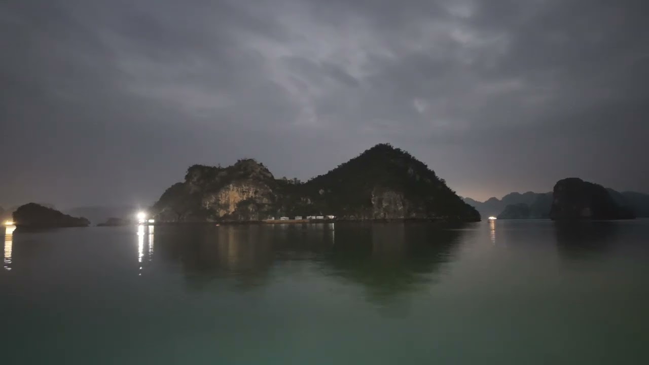 北越下龍灣夕陽  水墨畫般的夜景