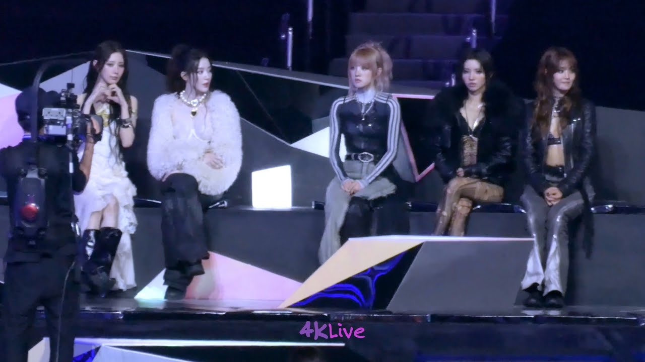 I-DLE 아이들 미연 민니 소연 슈화 우기 at Guest Seats before Fans' Choice Female Top 10 Award - MAMA Day1 251128