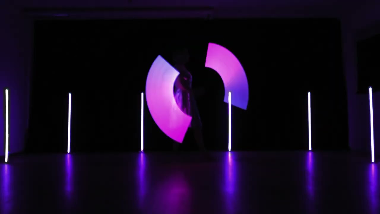 LED Poi Show Simone Fluhr