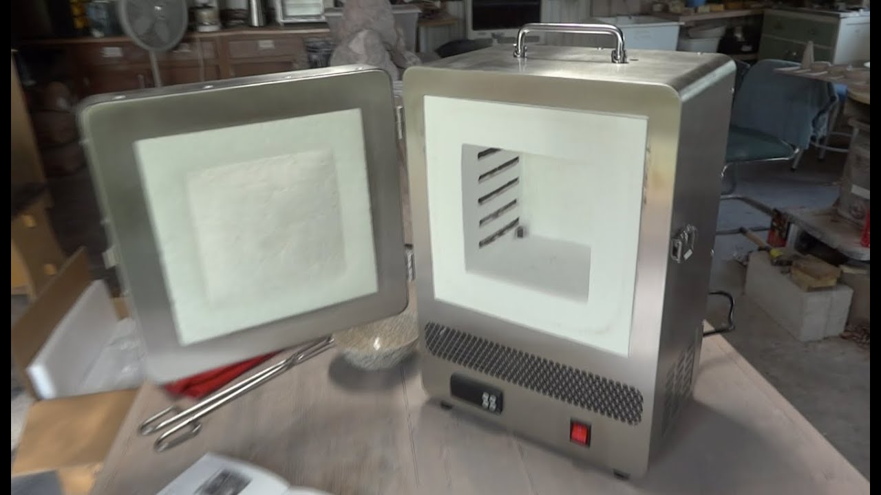Vevor small kiln review, unboxing with Simon Leach