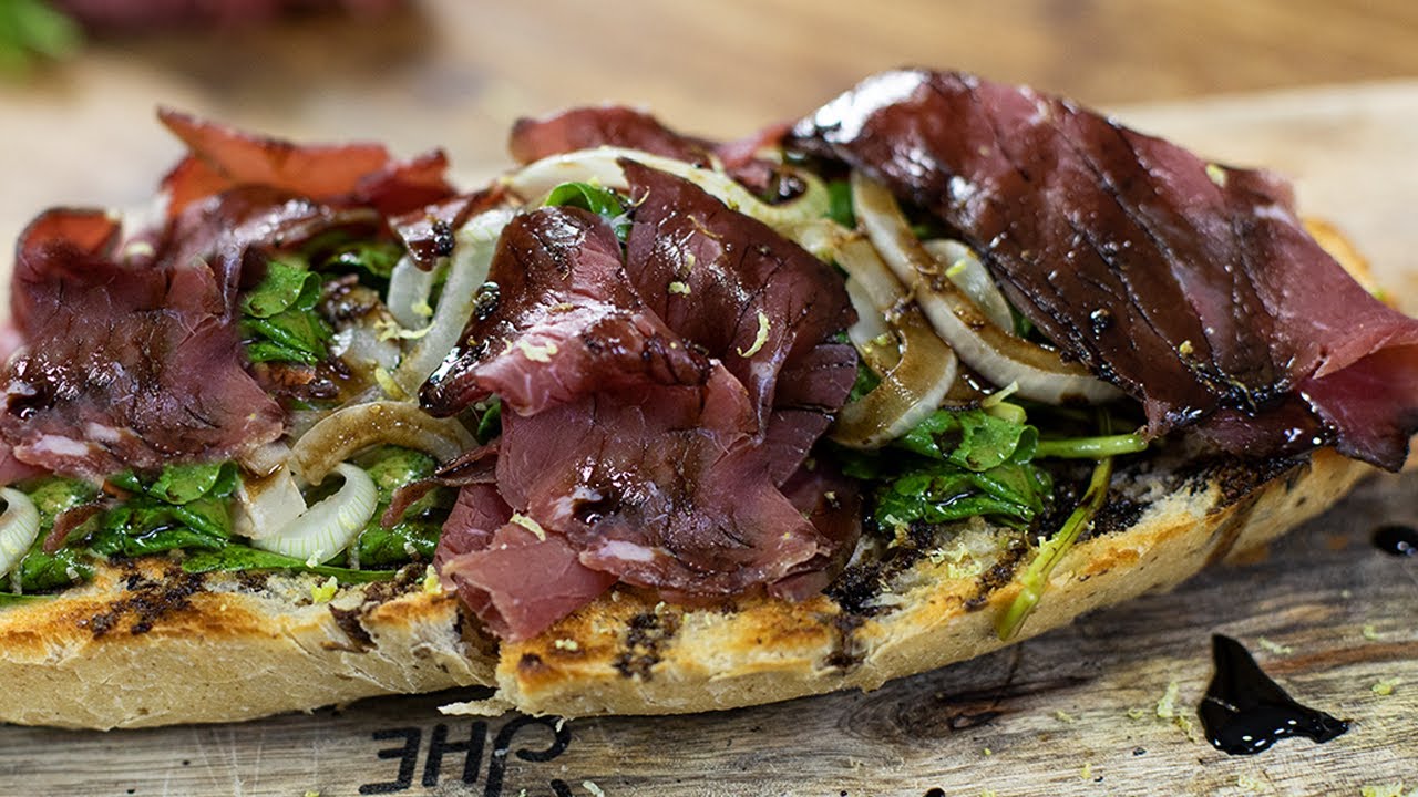 ساندويش البريزاولا والجرجير - Bresaola and Rocket Bruschetta The Perfect Pairing