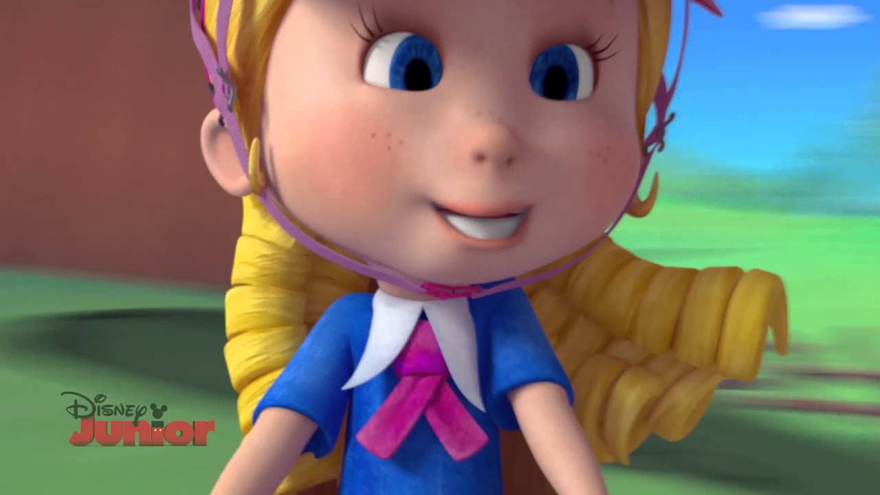 Goldie & Bear - Jumping the moon | Official Disney Junior Africa