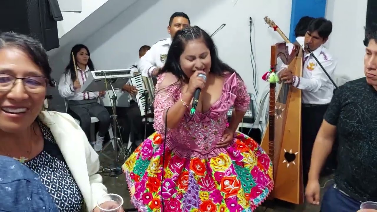 Los Jharaneros de Huancavelica y Tú Chinita Suncco Suwa Irma Villalobos 🎊Felíz Cump.Sr Wiber Pardo🎊.