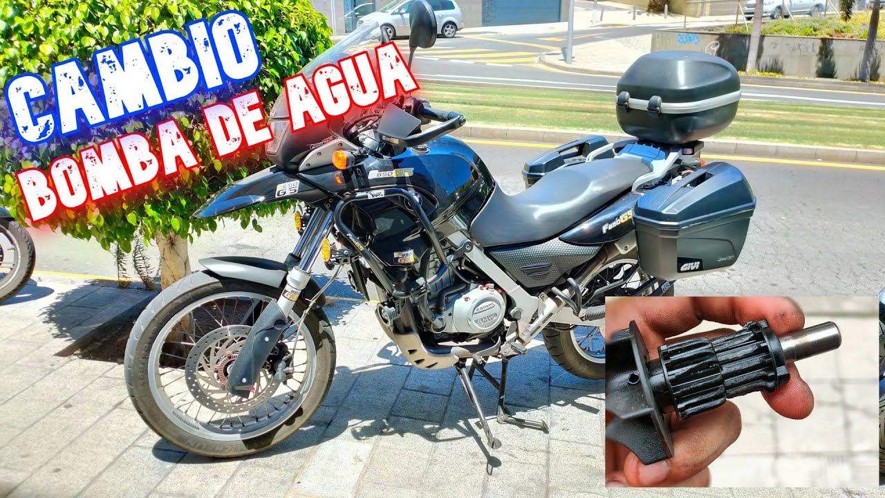 Cambio bomba de agua BMW F650GS