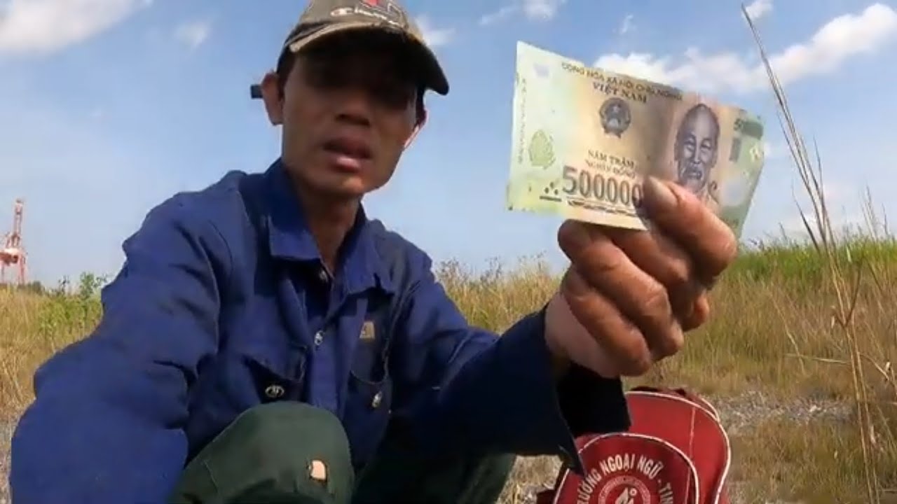 Khai trương đầu năm trúng đậm bán được 500k mà vẫn còn cua đem về ăn
