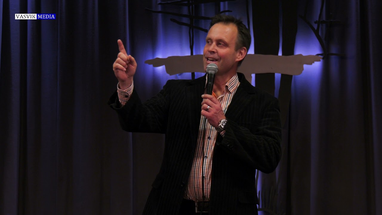 (4552) Mikael Järlestrand: Stad i ljus