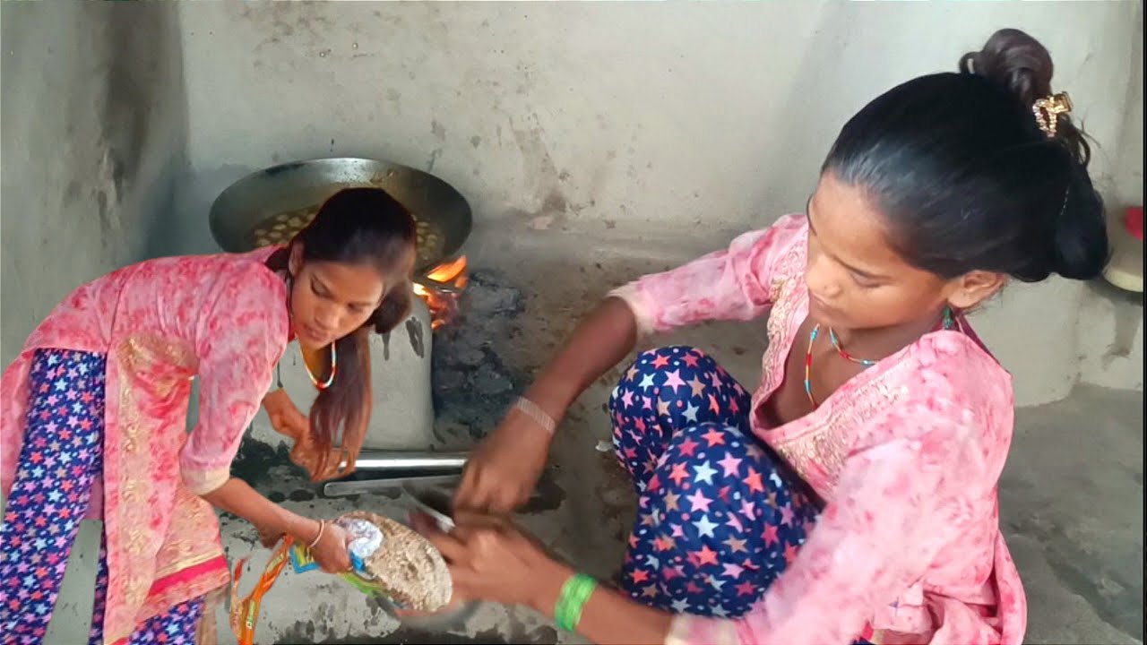 दोस्तों मैंने बनाई सोयाबीन की बड़ी बहुत ही स्वादिष्ट साथ में फुल्की Punam Kumari Cooking