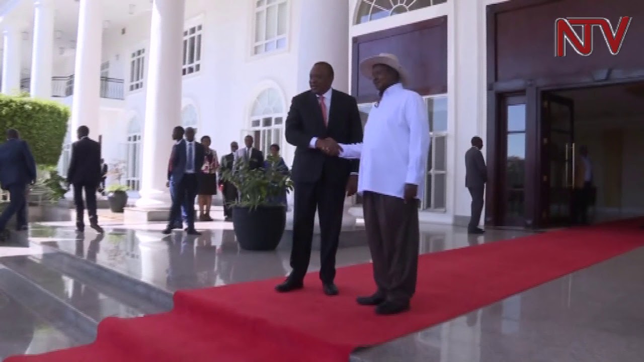 President Museveni holds talks with Uhuru Kenyatta
