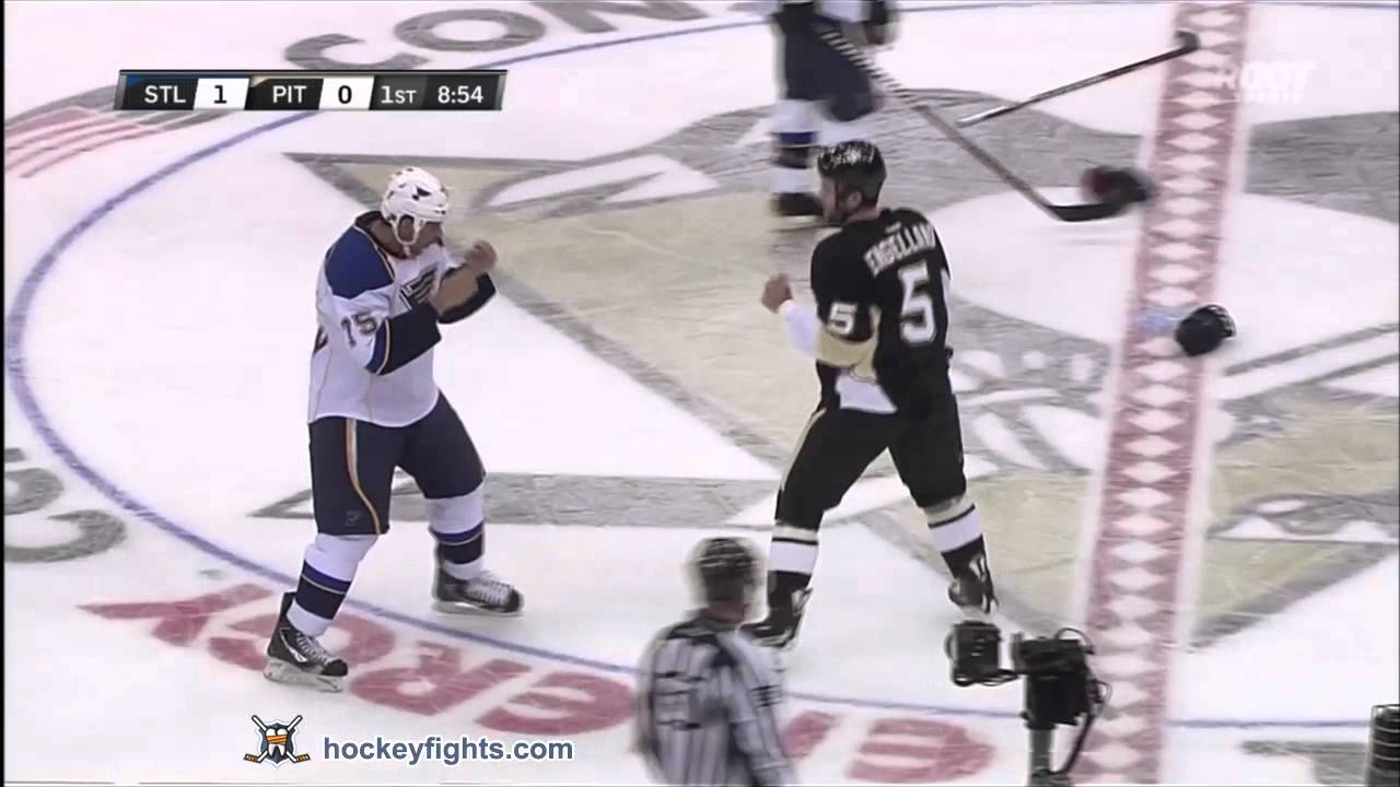 Ryan Reaves vs Deryk Engelland Nov 23, 2011