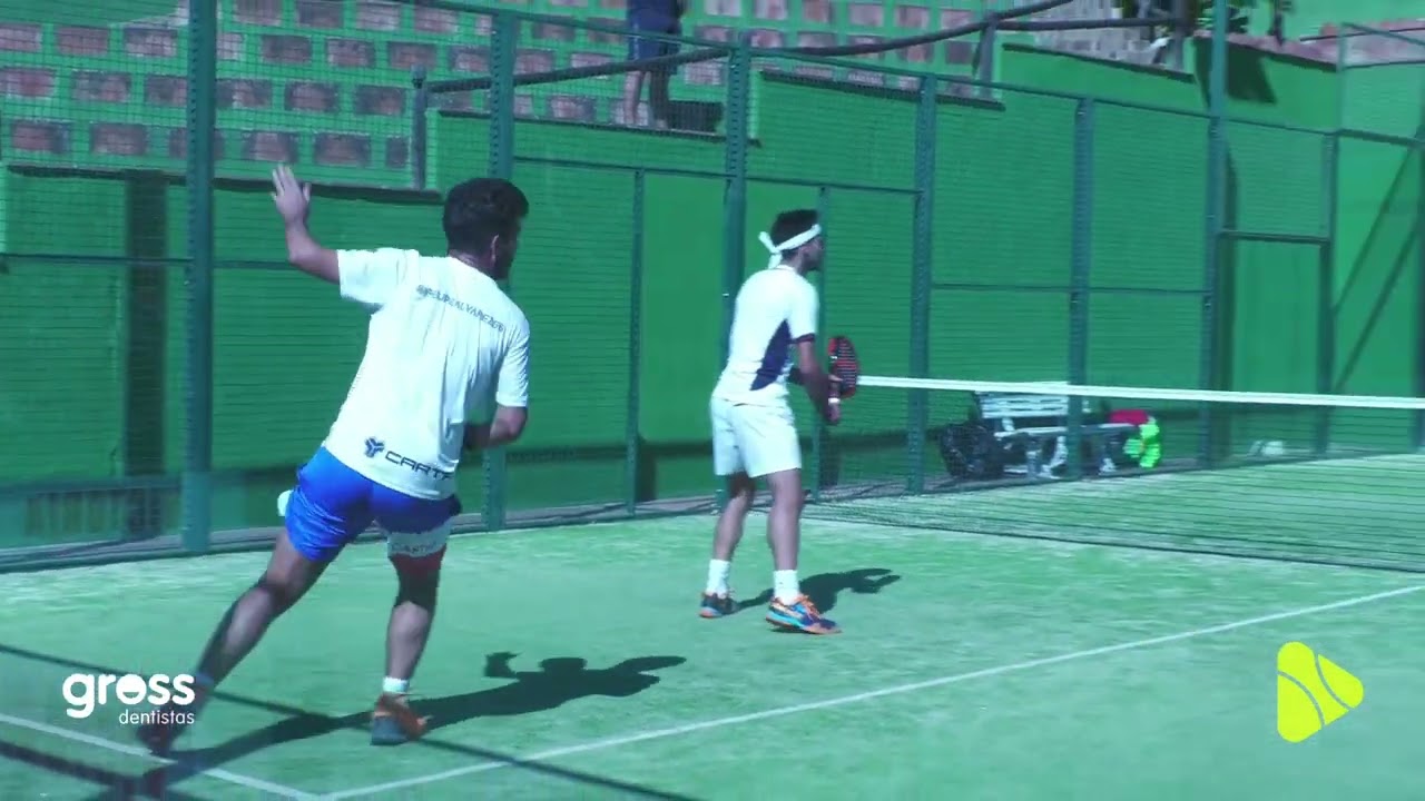 Vamos Pádel. José Jiménez y Jairo Bautista contra Felipe Álvarez y Carlos López. Sub 23 de la FAP