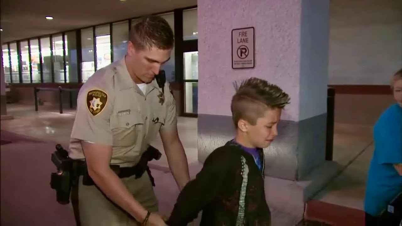 Cops Tv show Las Vegas Nevada. Kids breaking windows. (2010). Dakota arrested. HD version. 