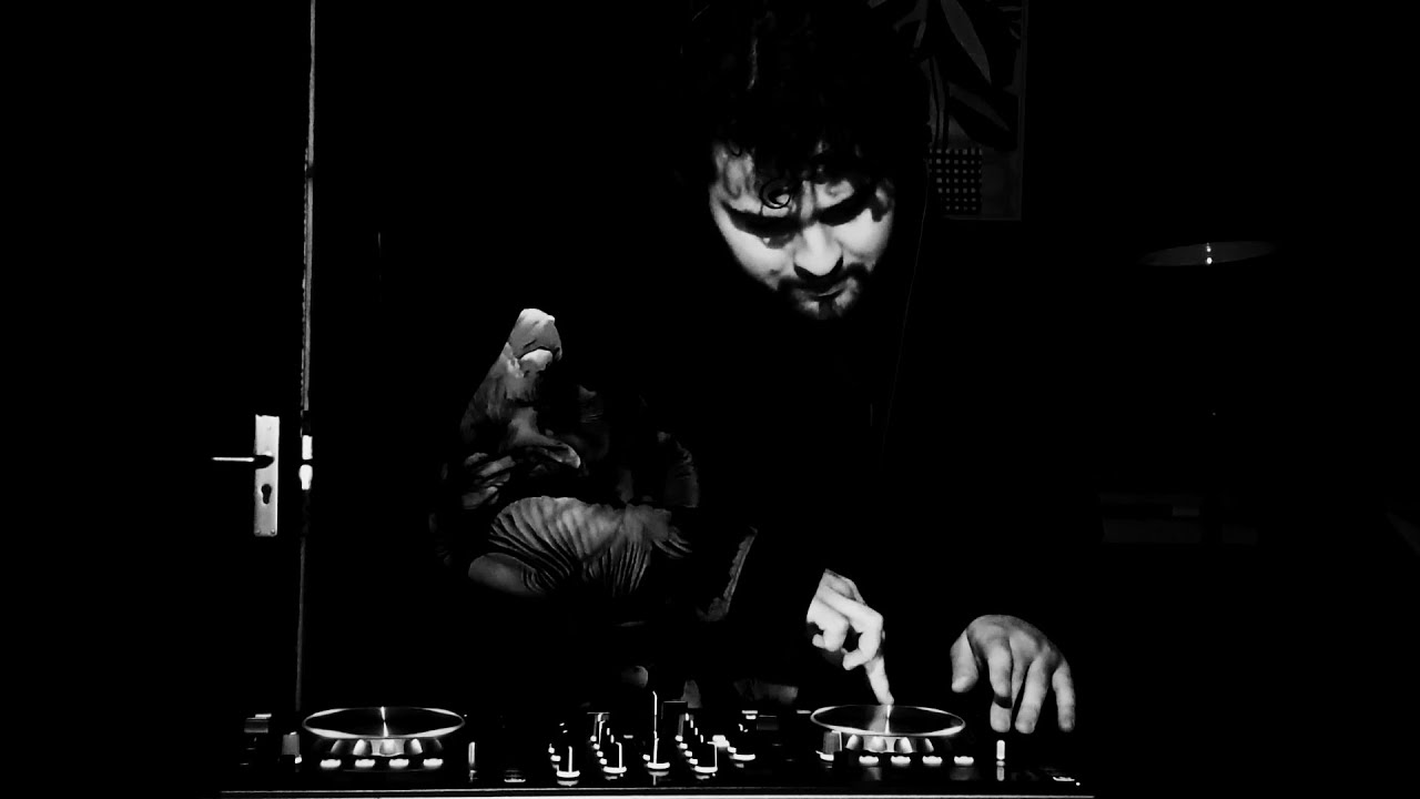 Melovae Mix001 | TECHNO | ANCESTRAL VOICES TENSAL PRIMAL CODE PETER VAN HOESEN MIKE PARKER