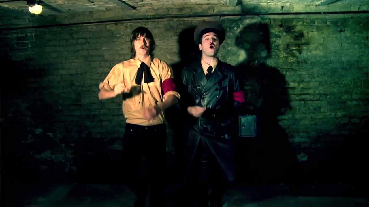 Adolf Hitler - Fanta4 - MFG (Offizielles Musikvideo / Parodie)