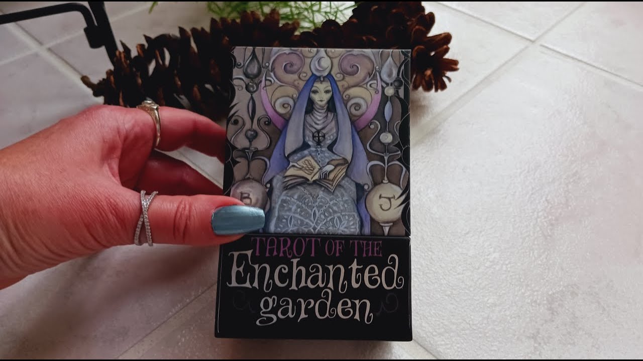 Tarot Of The Enchanted Garden ~ Unboxing & Full Flip Through