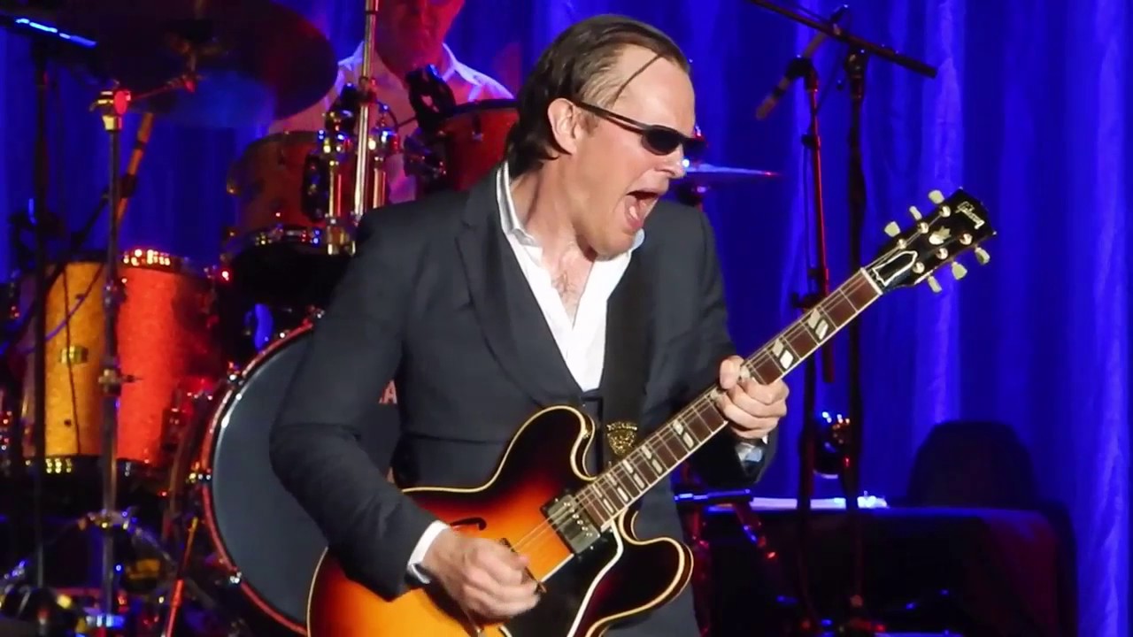 Tales of a Killer 1959 Gibson ES-345 w/PAF's (Extended)