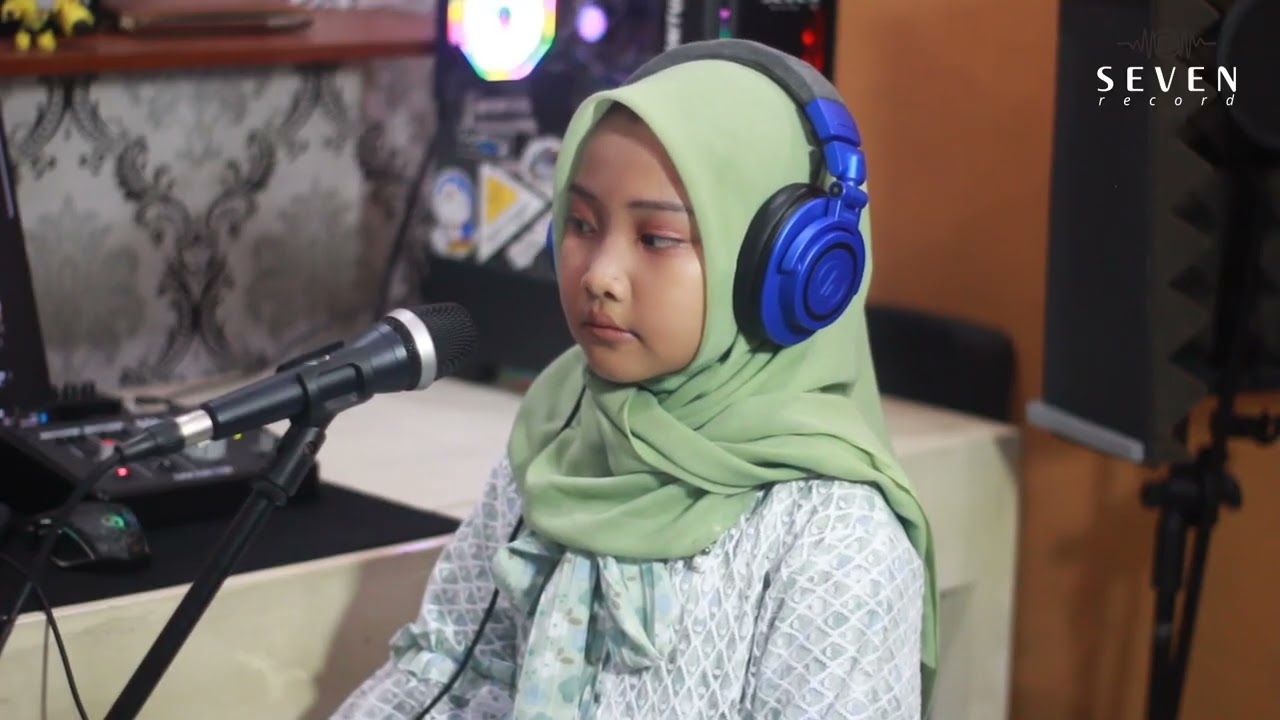 SHOLAWAT TIBBIL QULUB Cover By FRISKA