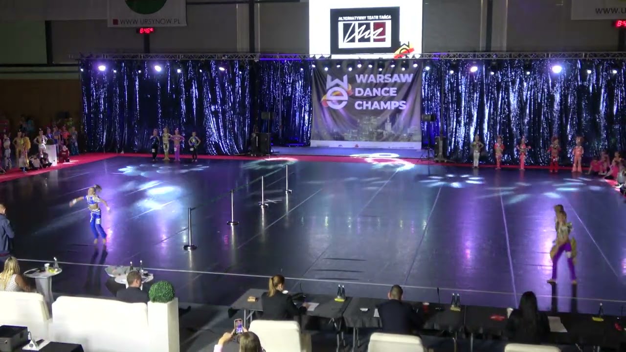 WDCh 2022  Disco Dance KL A 2010-2011 2M  Nina P.,  KL A 2012-2013  2M Paulina B.