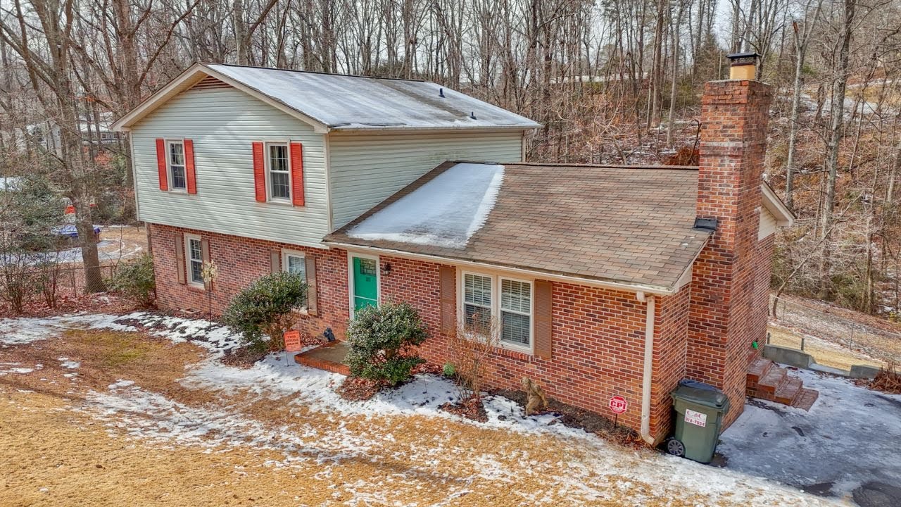 309 Elmwood St, Easley, SC 29642