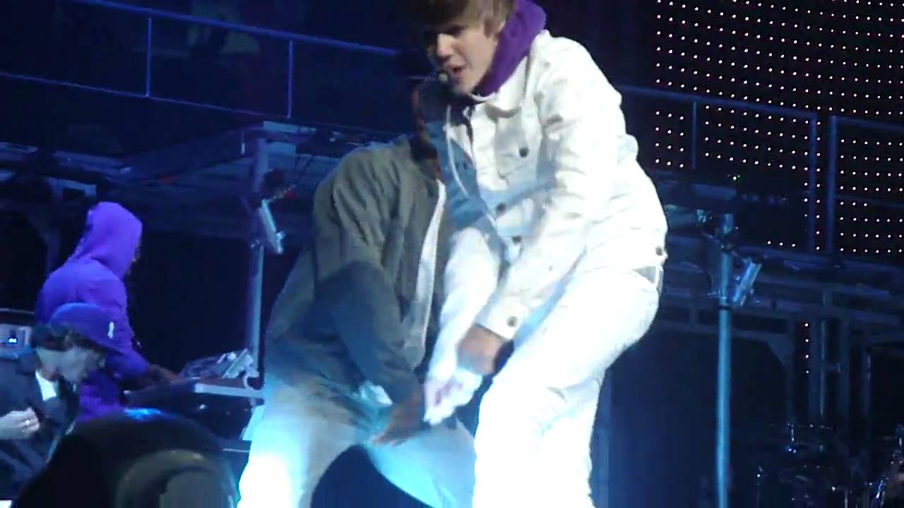 Justin Bieber-My World Tour-Love Me-Sunrise,Florida-08/05/10