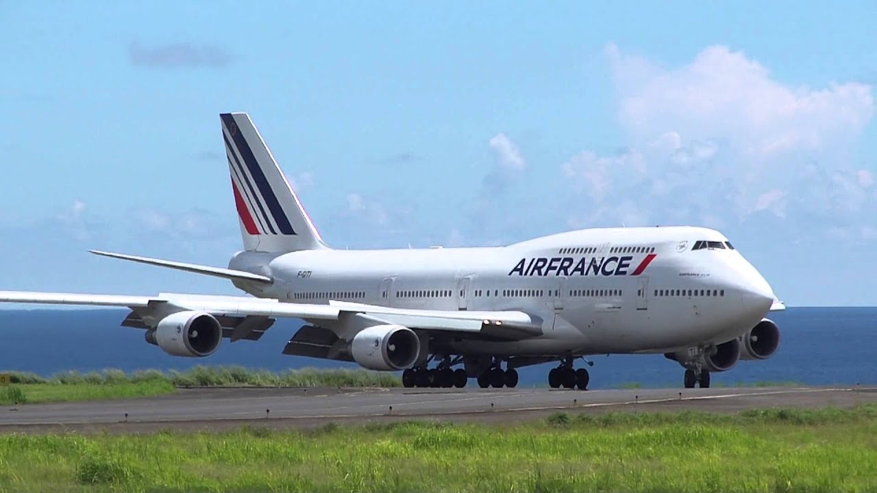 Arrivée de Paris-Orly,Air France 3580 @ Roland Garros (FMEE/RUN)