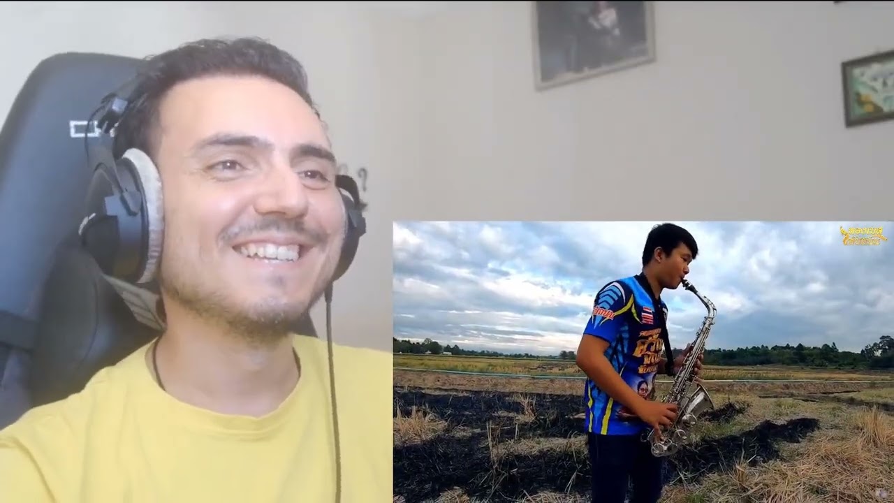 แซ็กโซโฟนหมอลำ : เบสแซ็กหอน [Official MV] Reaction