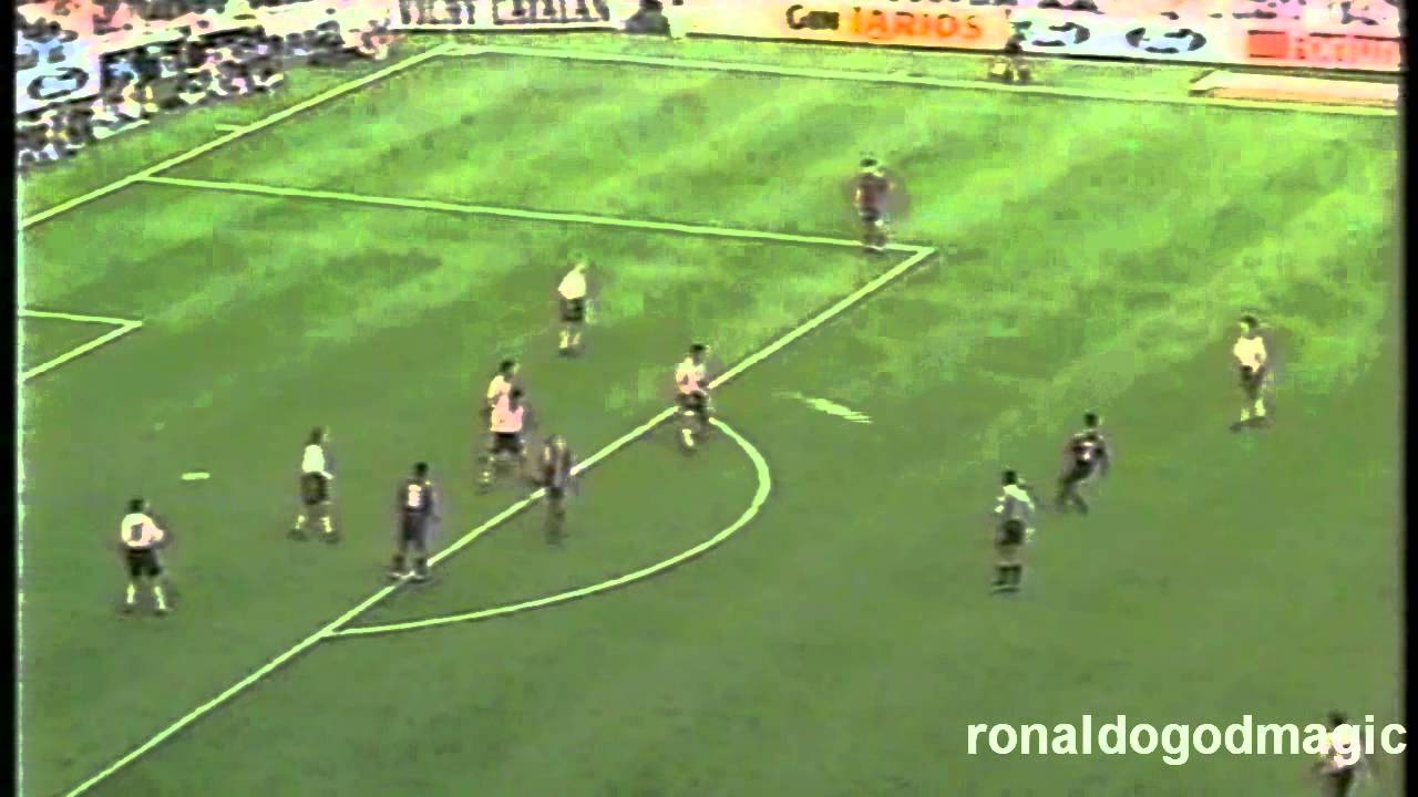 96/97 Home Ronaldo vs Logron&eacute;s