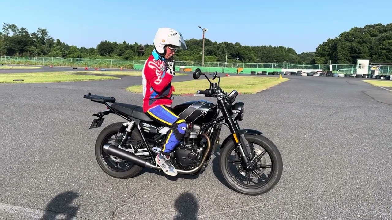 TRIUMPH  SPEED TWIN 900 スピードツイン