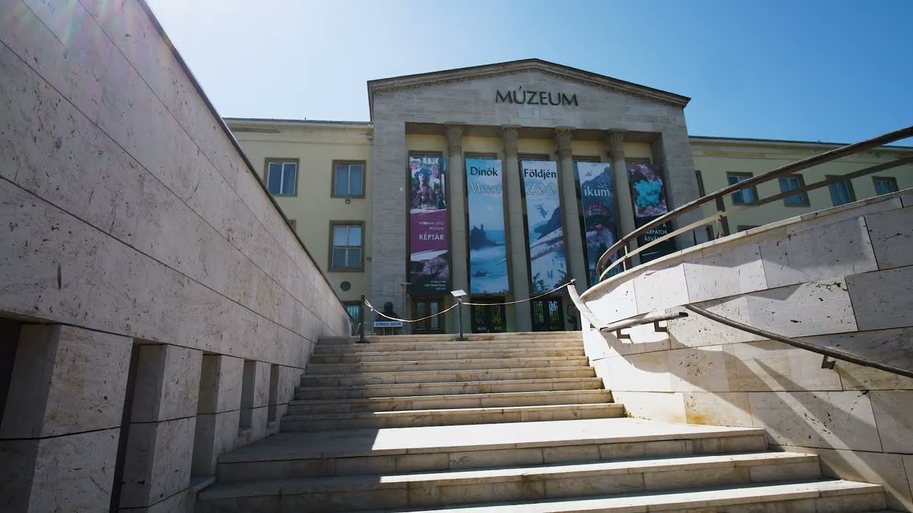 Így raktározunk mi! - Herman Ottó Múzeum (Miskolc) - Textilgyűjtemények