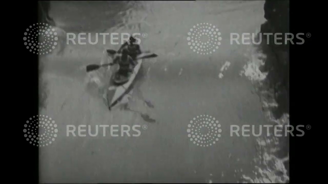 1928 GERMANY / CANOEING: Daring canoeists in Bavaria