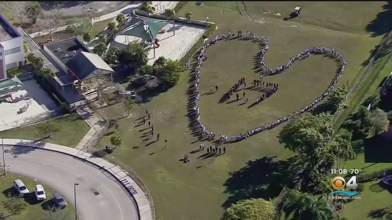 Evening vigil honors Parkland shooting victims