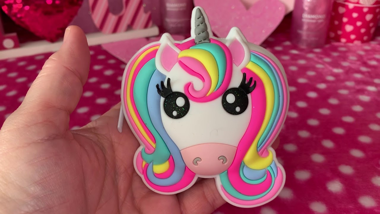 What’s in my Unicorn Purse 👛🦄👛🦄