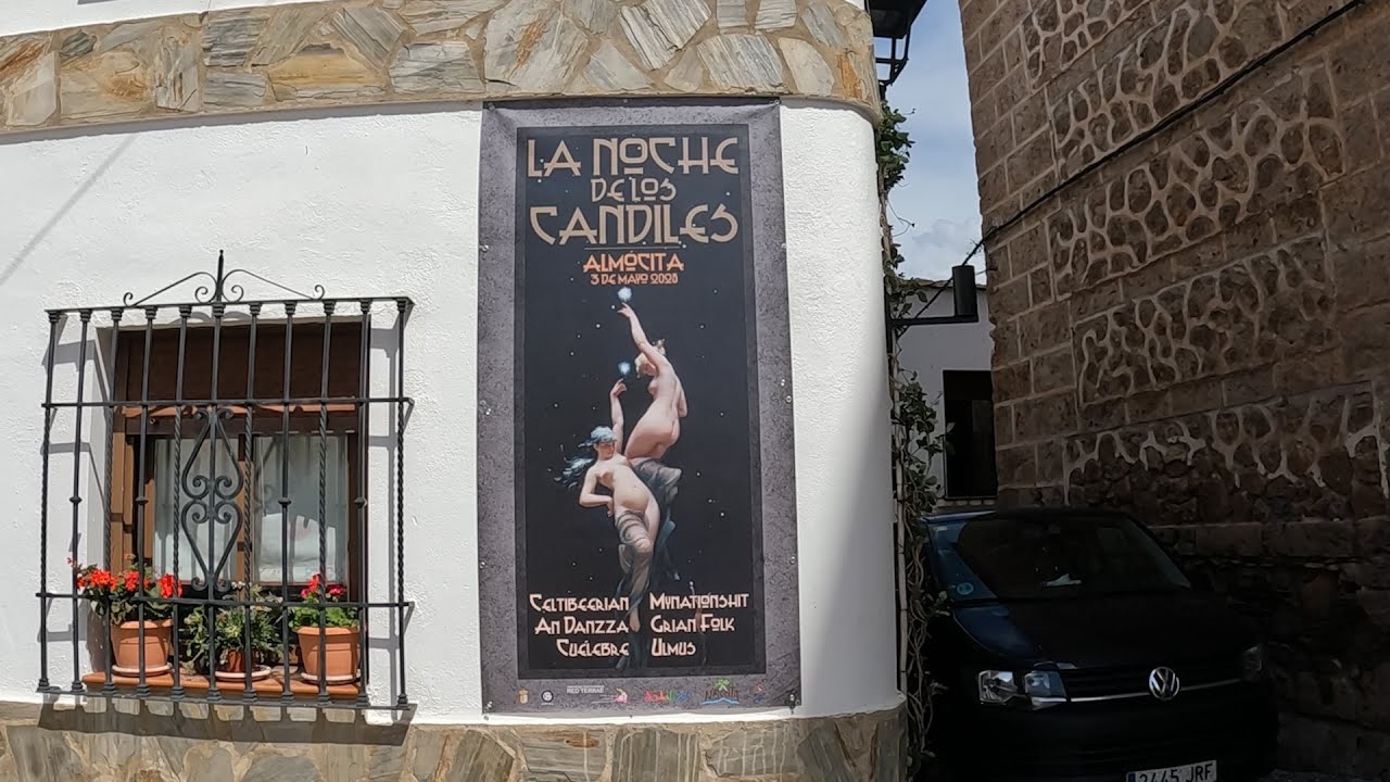 ALMOCITA, Y LA NOCHE DE LOS CANDILES.