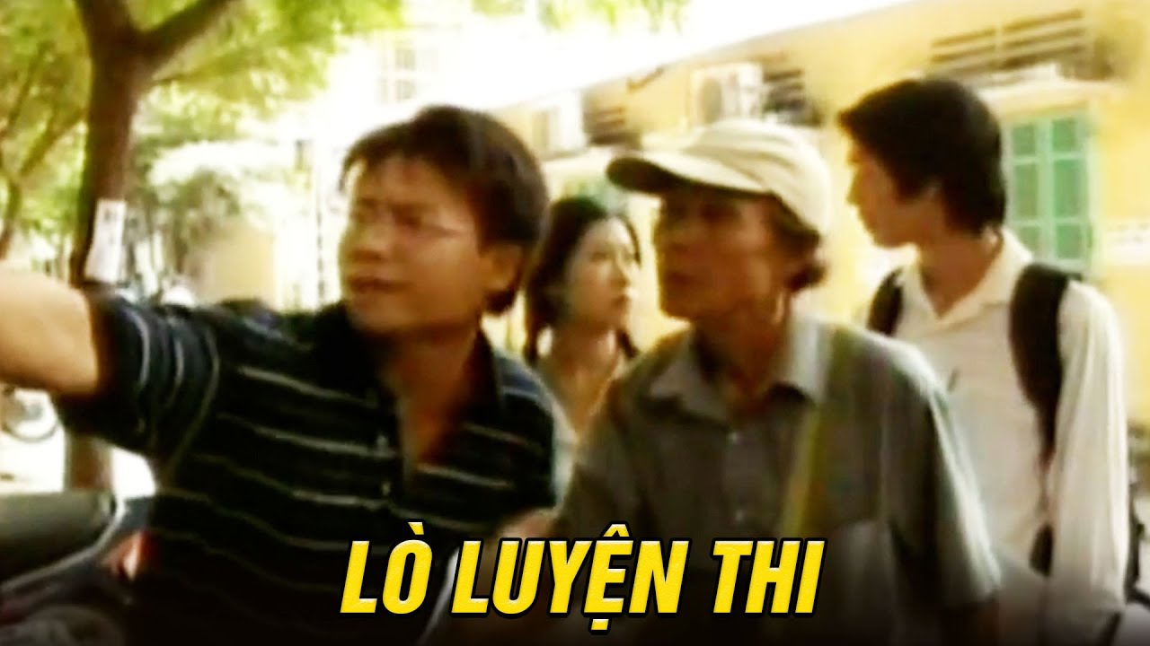 Ông bác sững sờ khi LÒ LUYỆN THI đông nghịt người đăng ký | Cổng trường thời mở cửa
