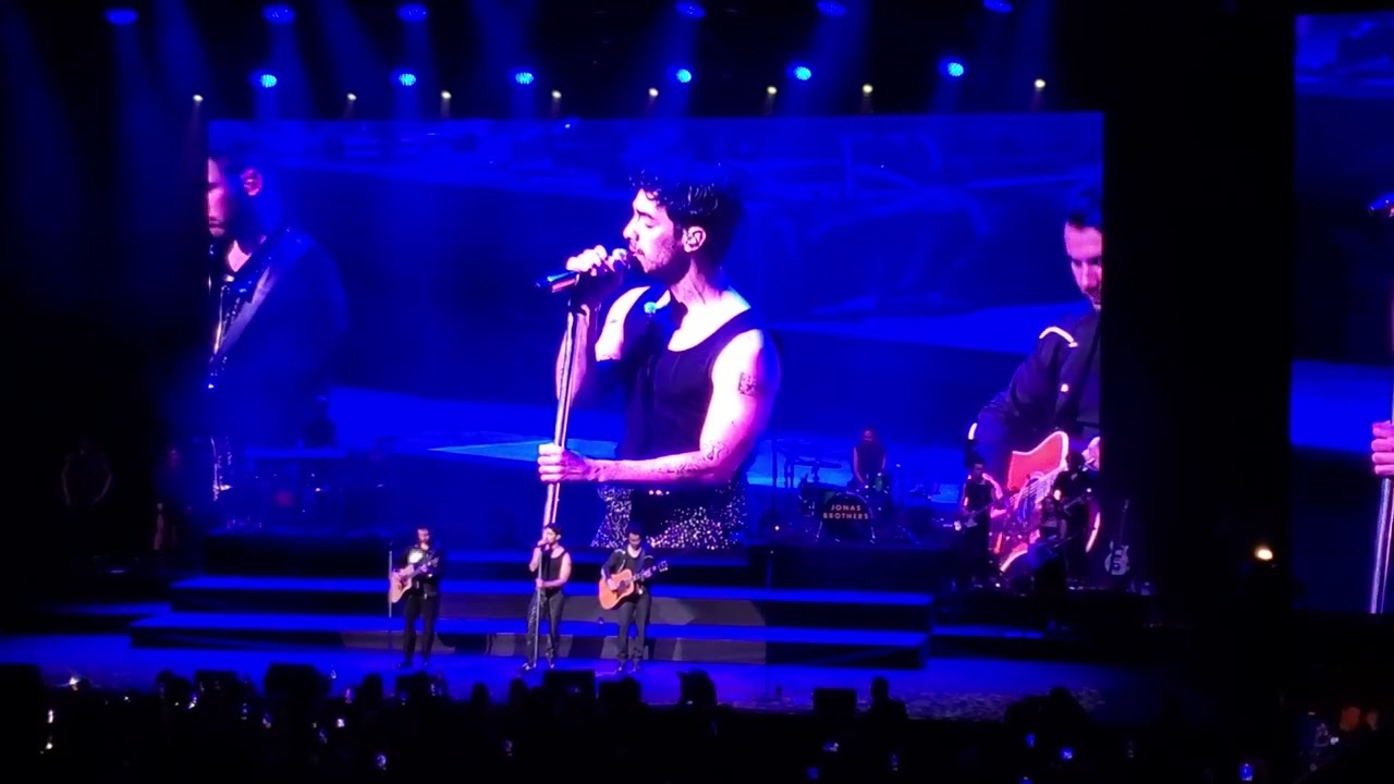 Jonas Brothers - 