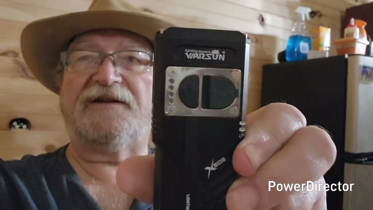 Warsun X609 a very nice flashlight to have on hand. And I had a great price right now.