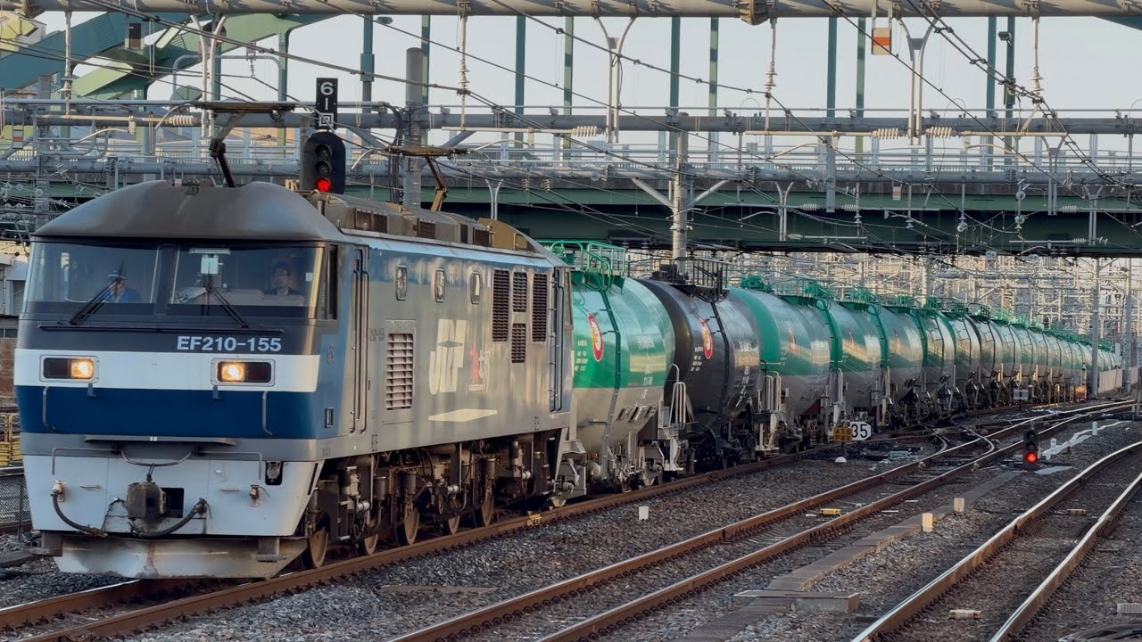 【4K高画質】【釜次位にタキ1000-1有り！】JR貨物EF210形100番台155号機〔新〕（旧塗装）＋タキ20両が大宮駅6番線を通過するシーン（臨8876レ・新A154・石油返空）2026.2.9