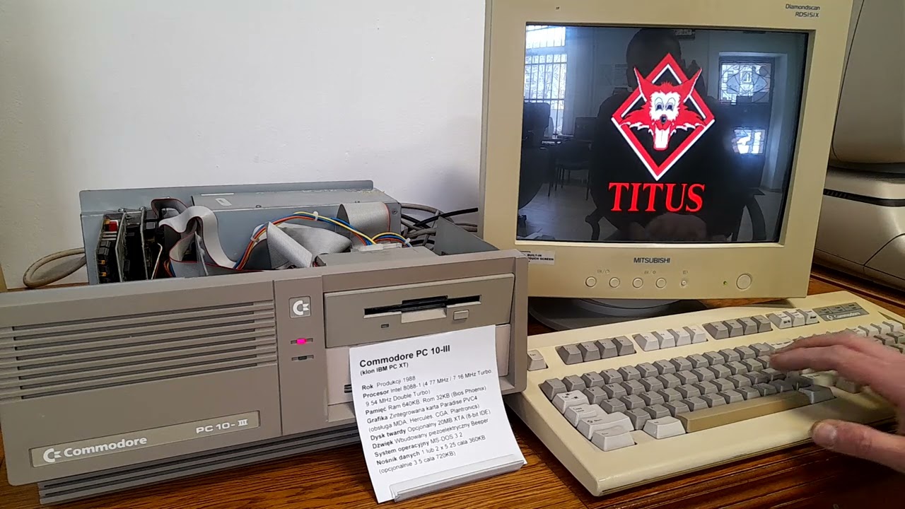 Upgrade Commodore PC-10 III Karta VGA OTI037C i procesor z 4.77Mhz na 9.54Mhz Interaktywne Muzeum