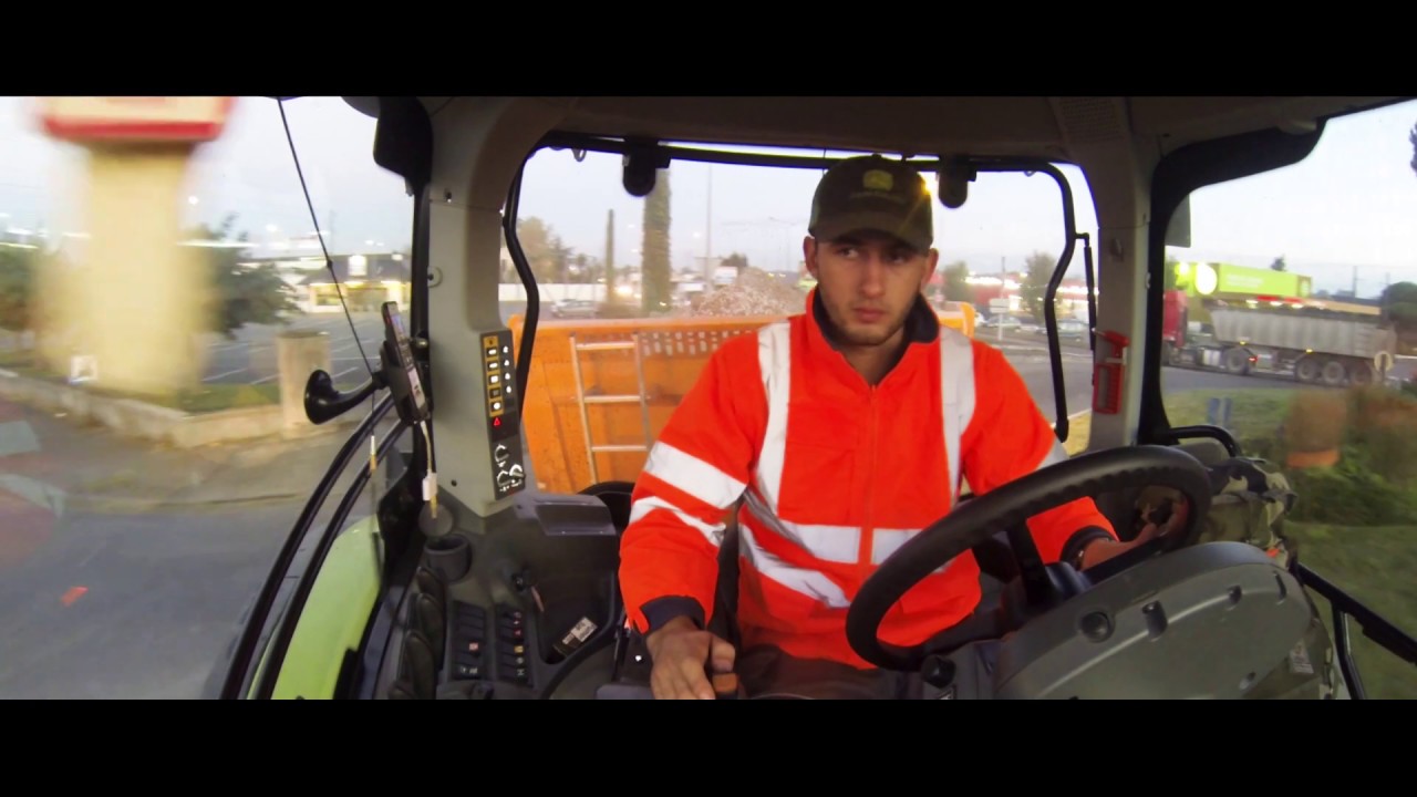 Transport Travaux Publics à Billère (64) pour la SOC [Claas Axion 820 + Benne Rolland Rollroc]