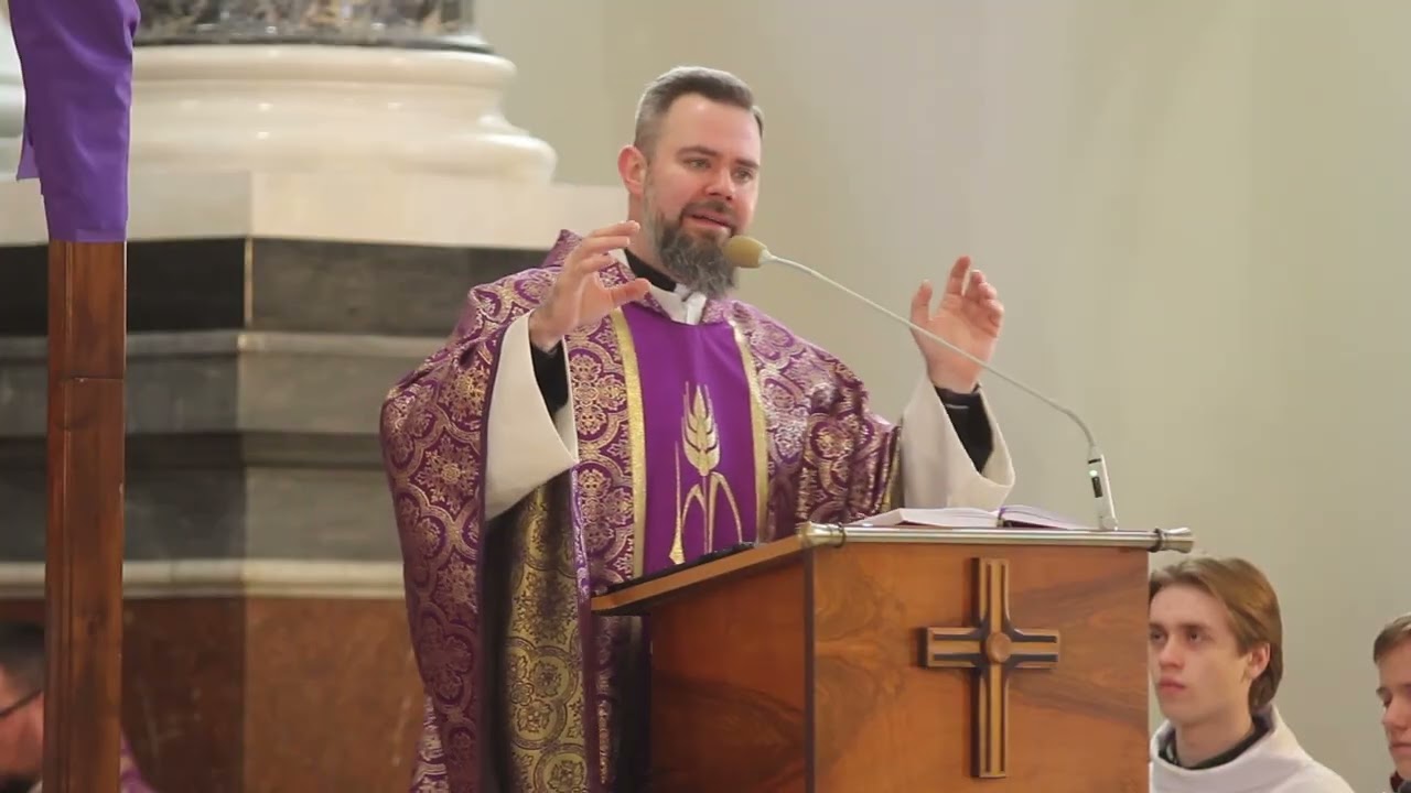 Ks. Tomasz Pązik do młodych o tym, żeby szukali serca Boga!