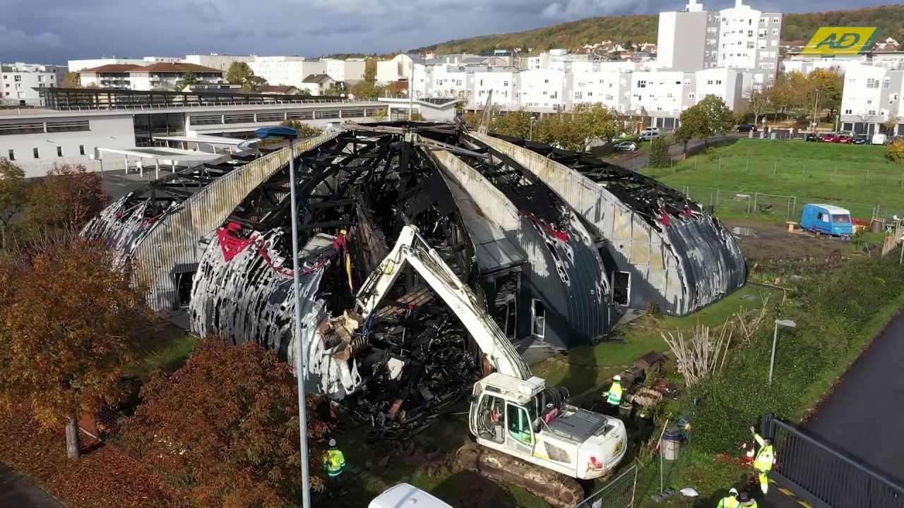 Avenir Déconstruction : Démolition de l'école de cirque de Chanteloup-les-Vignes