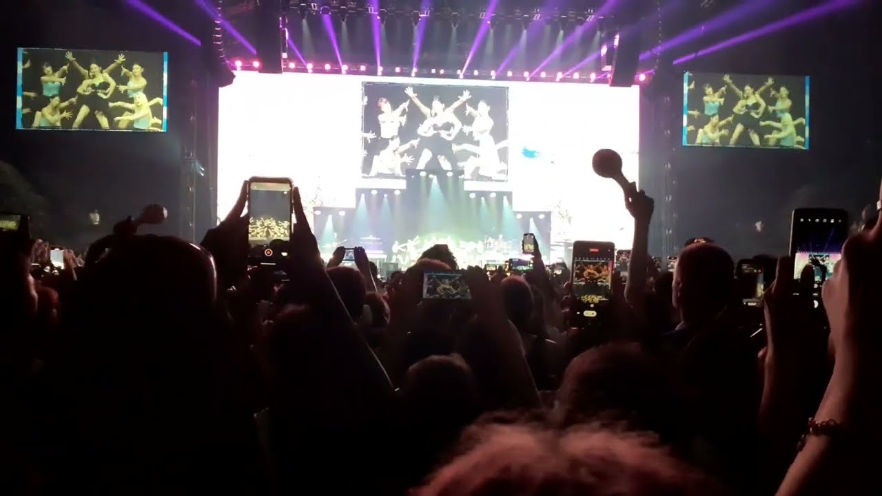 11.09.23 @TWICE Nayeon POP! (shortened) Live Paris