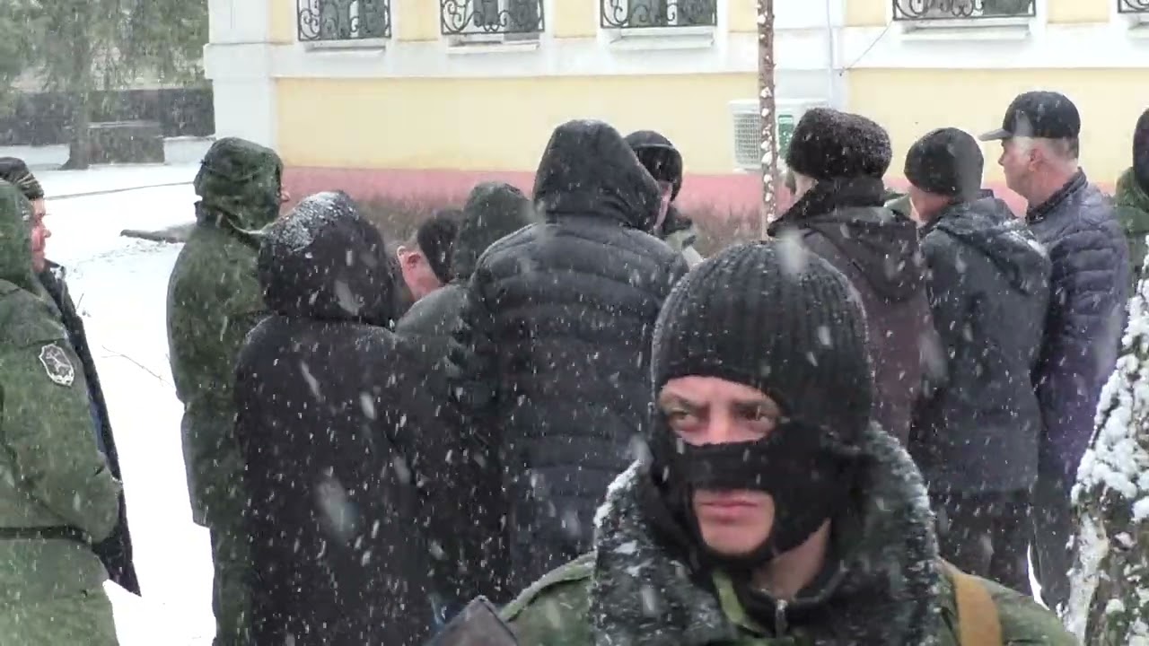 Російські окупанти в смт. Білокуракине ч. 12