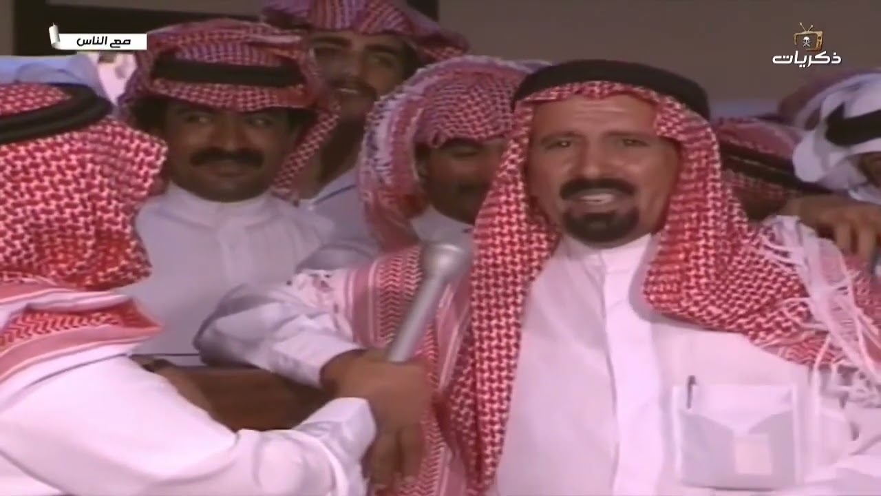 لقاء طريف وممتع مع الشيخ نواف بن غازي بن هادي ، رُزق ب 26 ولدا ماشاء الله.