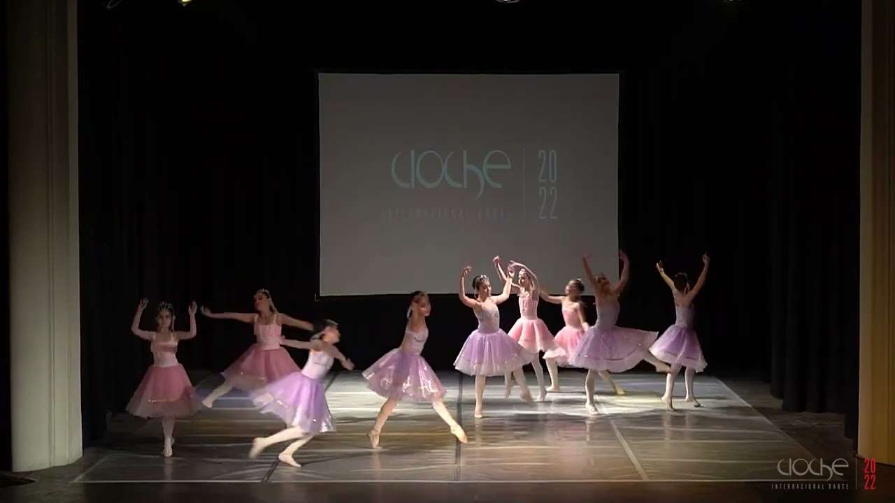 El vals de las horas Cloche 2022 Oro Danza Paulina Caroca