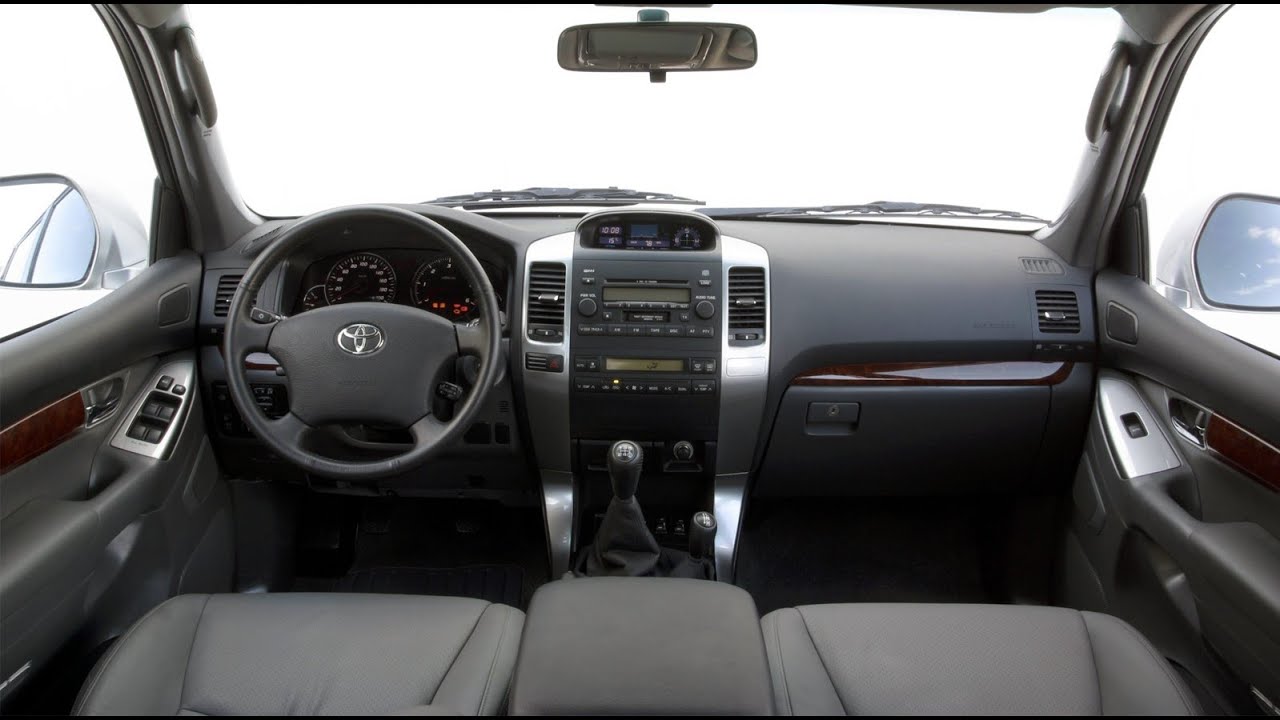 Установка 2-DIN на Toyota Land Cruiser 120 Prado + камера заднего вида