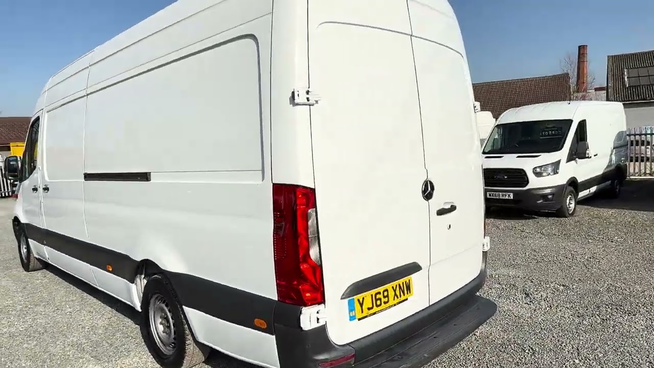 YJ69 XNW - Mercedes Sprinter LWB - 141,000 Miles